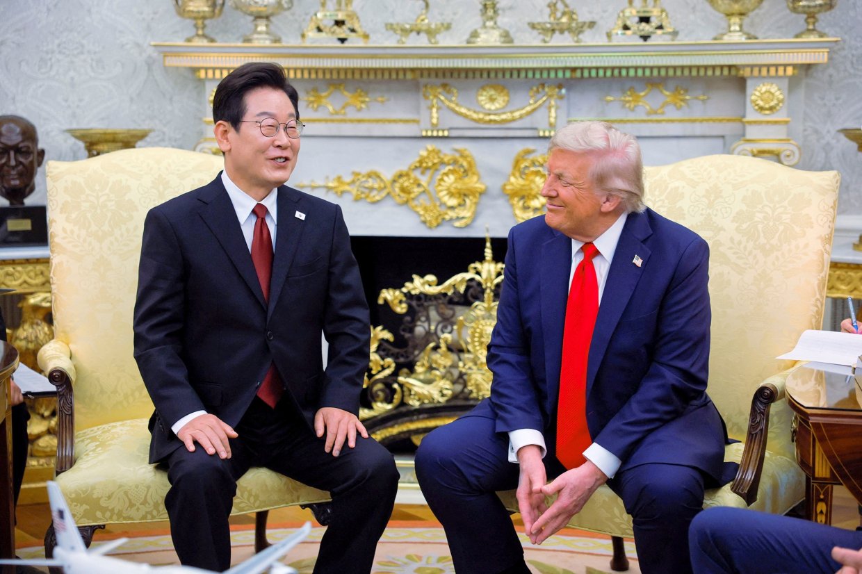 президент южной кореи Мён и Трамп