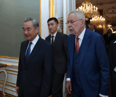 Ван И с президентом Австрии