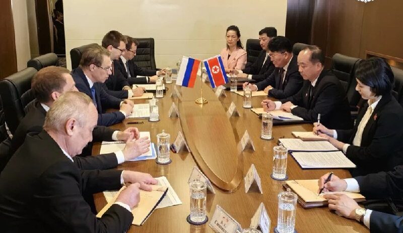 Мурашко на переговорах в КНДР